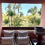 En Hacienda Del Sol A 300 Metros De Playa * Estepona